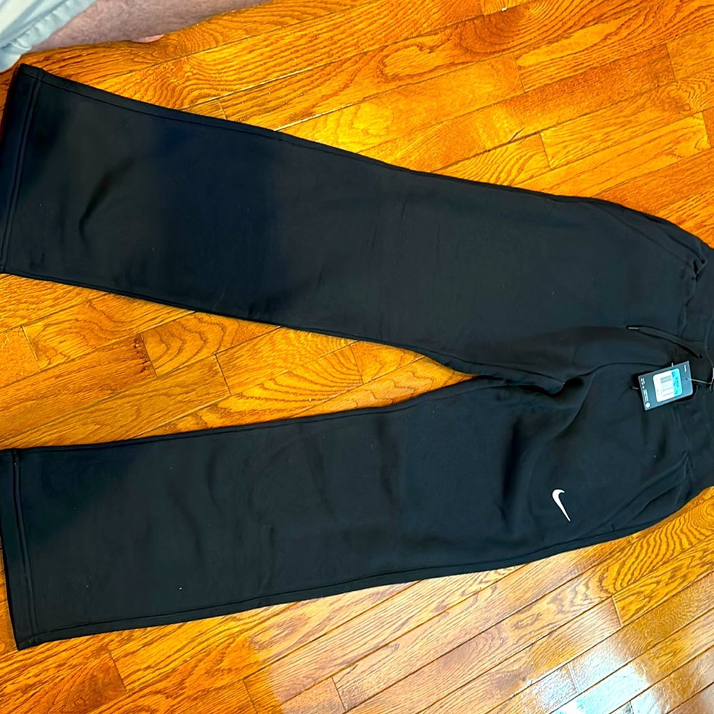 Women’s Size Medium- Nike Sweatpants - New With Tags